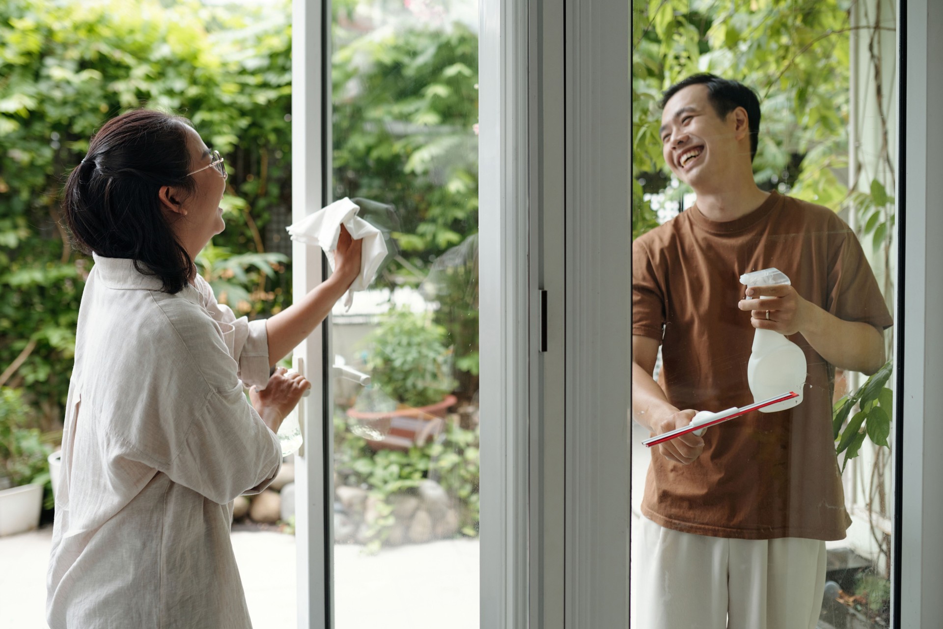 Cleaning Glass Doors for Sparkling Backyard View